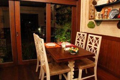 фото отеля Joaquin's Bed and Breakfast