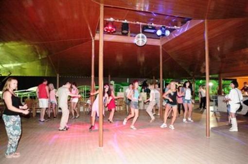 фото отеля Caretta Beach Hotel
