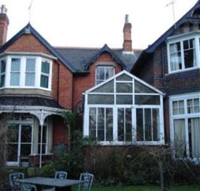 фото отеля Heatherbank Bed and Breakfast Camberley