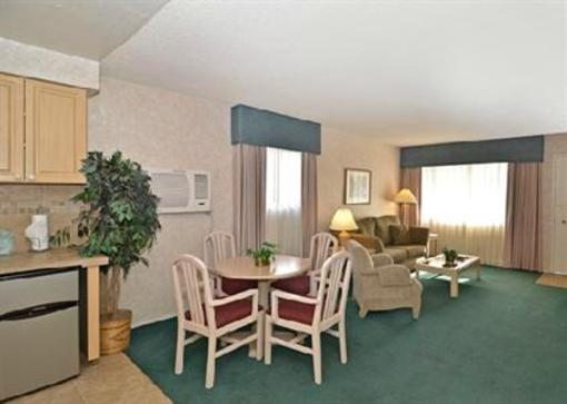 фото отеля Inn at Deep Canyon