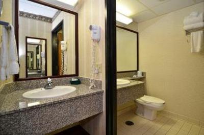 фото отеля BEST WESTERN Center Pointe Inn