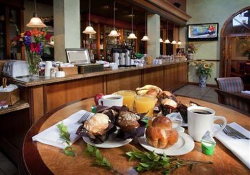 фото отеля BEST WESTERN PLUS El Rancho Inn & Suites