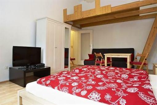 фото отеля Bearlin City Apartment Olivaerplatz Berlin
