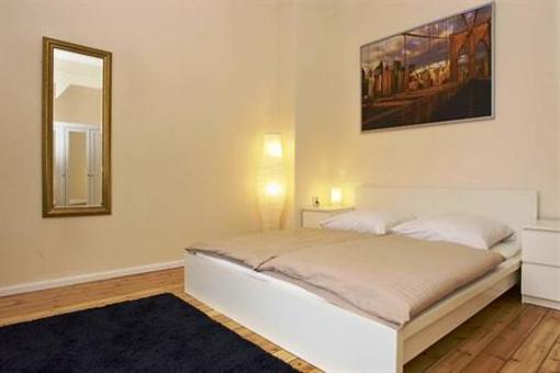 фото отеля Bearlin City Apartment Olivaerplatz Berlin