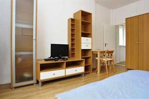 фото отеля Bearlin City Apartment Olivaerplatz Berlin