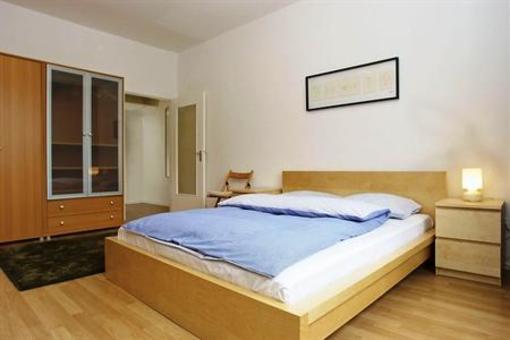 фото отеля Bearlin City Apartment Olivaerplatz Berlin