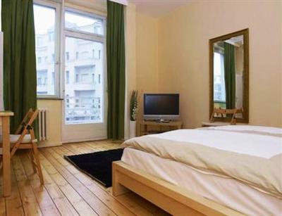 фото отеля Bearlin City Apartment Olivaerplatz Berlin
