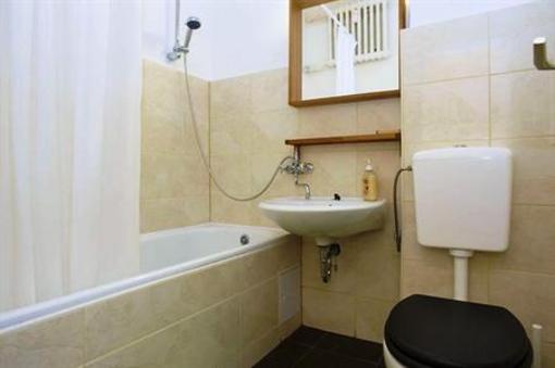 фото отеля Bearlin City Apartment Olivaerplatz Berlin
