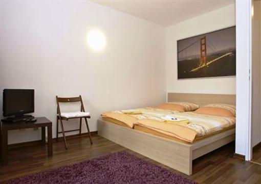 фото отеля Bearlin City Apartment Olivaerplatz Berlin