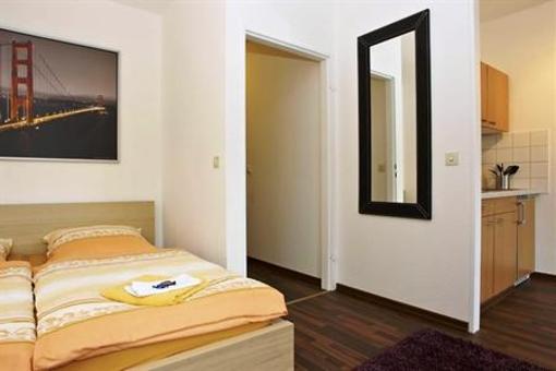 фото отеля Bearlin City Apartment Olivaerplatz Berlin