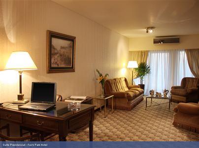 фото отеля Feirs Park Hotel