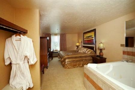 фото отеля Pheasant Hill Inn and Suites
