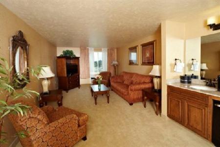 фото отеля Pheasant Hill Inn and Suites