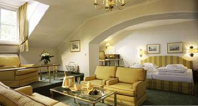 фото отеля Hotel Bayerischer Hof Lindau