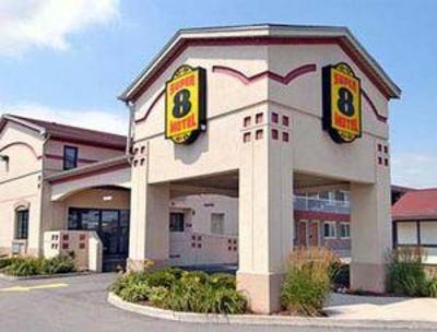 фото отеля Super 8 Guelph Kitchener Waterloo Area