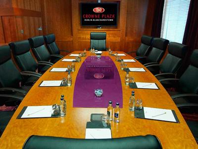 фото отеля Crowne Plaza Hotel Blanchardstown