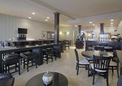 фото отеля Comfort Inn & Suites Saint-Nicolas