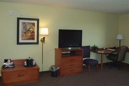 фото отеля Hampton Inn Macomb