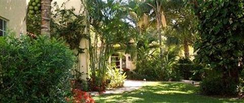 фото отеля Grandview Gardens Bed & Breakfast and Vacation Cottages