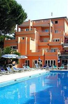 фото отеля Versilia Palace Hotel