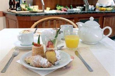 фото отеля Holiday Inn Modena