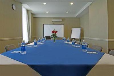 фото отеля Quality Hotel Champlain Waterfront