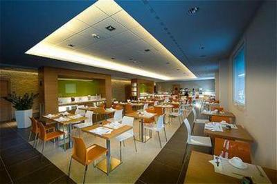 фото отеля Holiday Inn Express Bergamo West