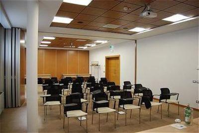 фото отеля Holiday Inn Express Bergamo West