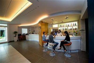 фото отеля Holiday Inn Express Bergamo West