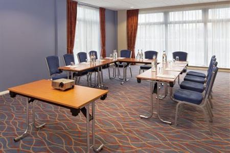 фото отеля Holiday Inn Express Leicester Walkers Stadium