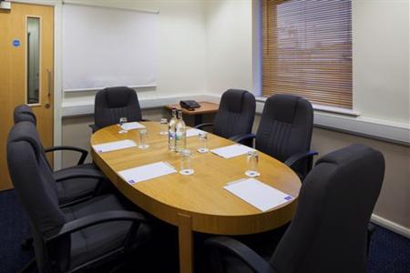 фото отеля Holiday Inn Express Leicester Walkers Stadium