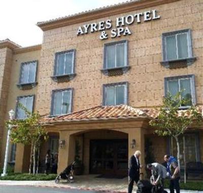 фото отеля Ayres Hotel & Suites in Costa Mesa - Newport Beach