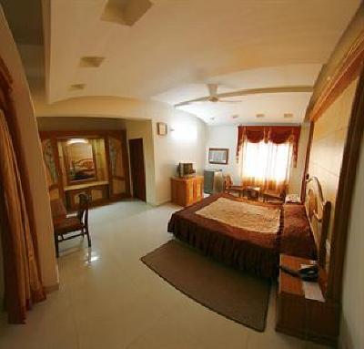 фото отеля Hotel Dolphin Jalandhar
