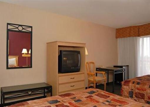 фото отеля La Quinta Inn and Suites Ft. Myers