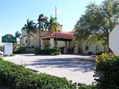 фото отеля La Quinta Inn and Suites Ft. Myers