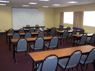 фото отеля La Quinta Inn and Suites Ft. Myers