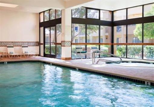 фото отеля Courtyard by Marriott San Francisco Airport - San Bruno