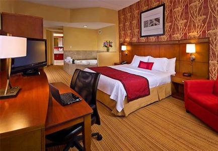 фото отеля Courtyard by Marriott Stamford Downtown