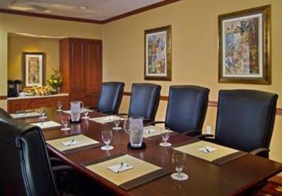 фото отеля Courtyard by Marriott Stamford Downtown