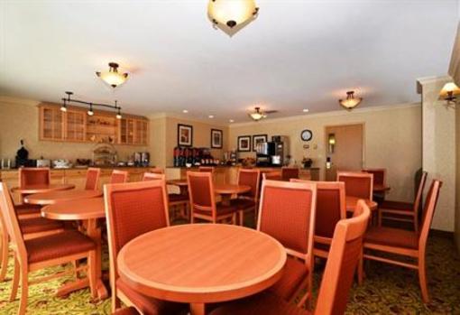 фото отеля BEST WESTERN Langley Inn
