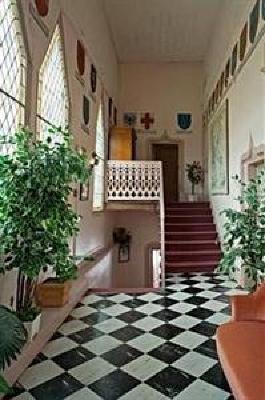 фото отеля Hostellerie Du Chateau De Bellecroix Chagny