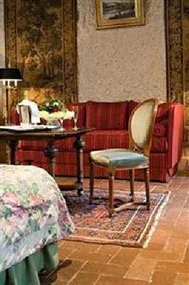 фото отеля Hostellerie Du Chateau De Bellecroix Chagny