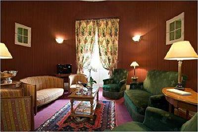 фото отеля Hostellerie Du Chateau De Bellecroix Chagny