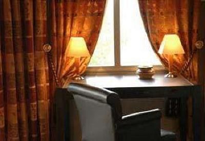 фото отеля Hotel Herve Garrapit Villeneuve-de-Marsan