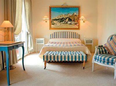 фото отеля Hotel Herve Garrapit Villeneuve-de-Marsan