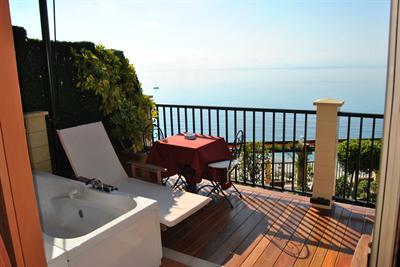 фото отеля Hotel Rocca Della Sena