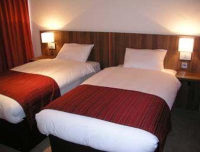фото отеля Days Hotel Hounslow-Heathrow East
