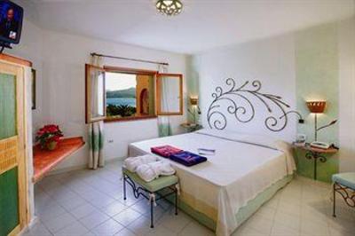 фото отеля Cala Di Falco Hotel Arzachena