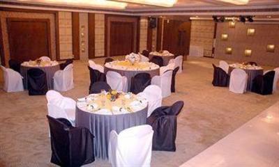 фото отеля Tunga Reganza Hotel Navi Mumbai