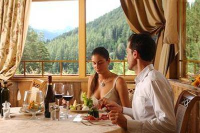 фото отеля Wellness & Family Hotel Shandranj